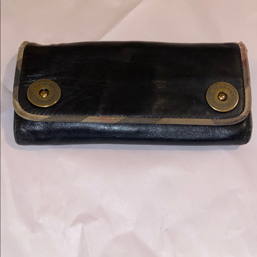 Auth. Burberry Checkbook Wallet Fair Condition🦋